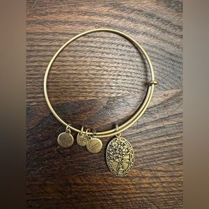 Energy Technology Women’s Bracelet